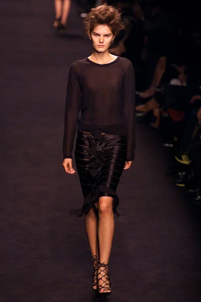Look 16